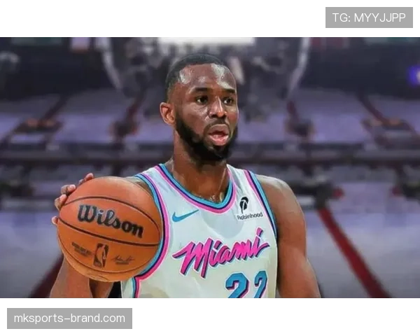 维金斯利用突破拉开防守差距 提升关键时刻得分效率