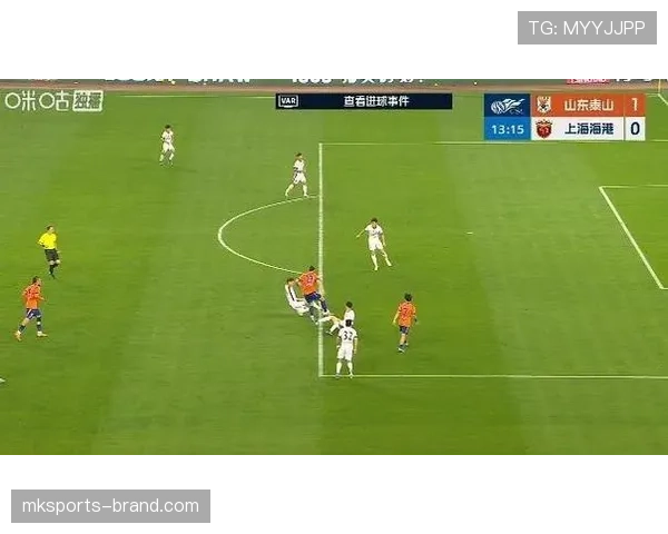 越位规则判定关键：边裁和VAR如何准确识别越位位置