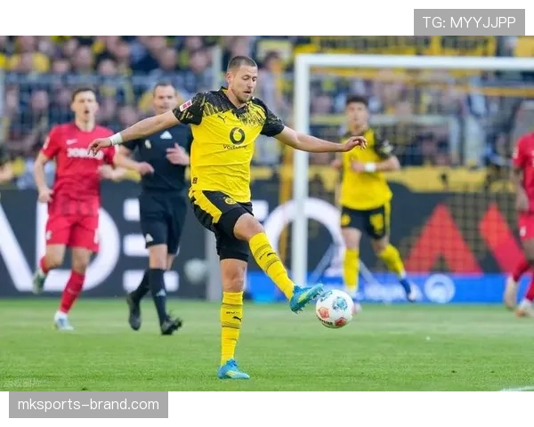 多特关键比赛表现不佳，争四形势面临挑战